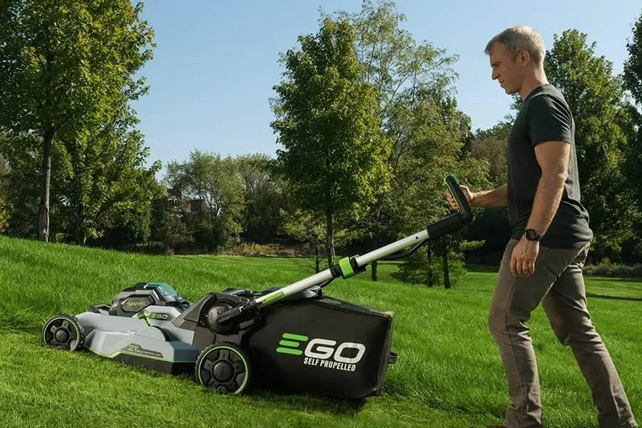 battery powered self propelled lawn mowers